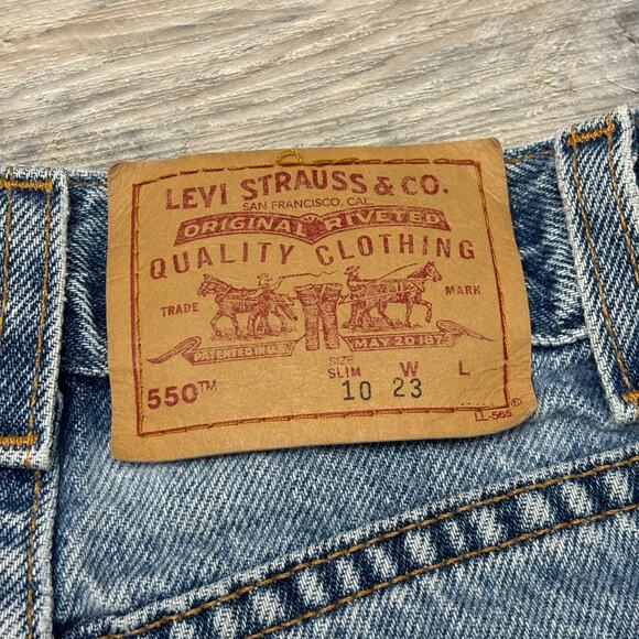 Vintage Levis 550 Red Tab Blue Boy 10 22" Relaxed Fit Slim Stonewash Jean Shorts - Picture 3 of 11